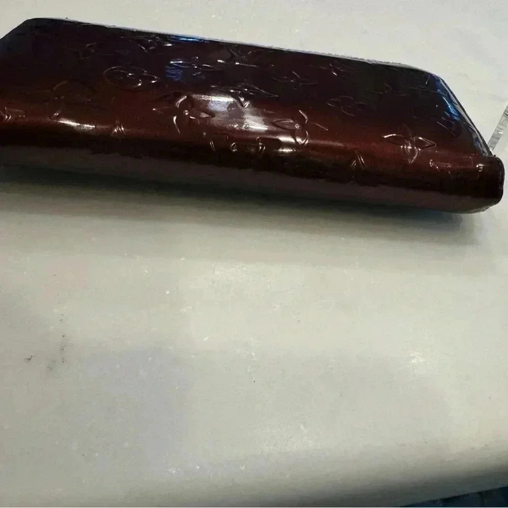 LOUIS VUITTON Long Wallet Zippy Monogram Vernis Bordeaux Date Code SP2120 - Picture 5 of 16